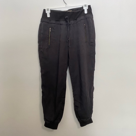 Bella Dahl Jogger - Picture 1 of 8